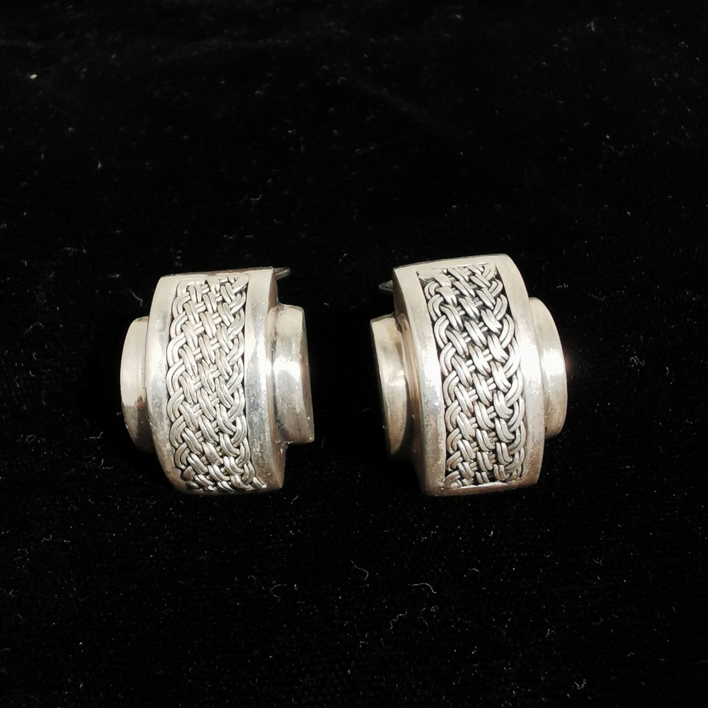 VINTAGE STERLING SILVER EARINGS